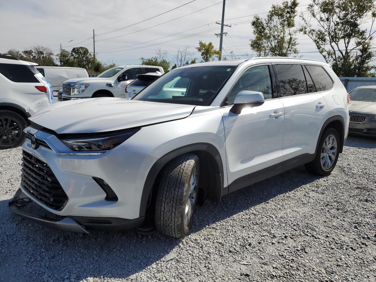 2024 TOYOTA HIGHLANDER