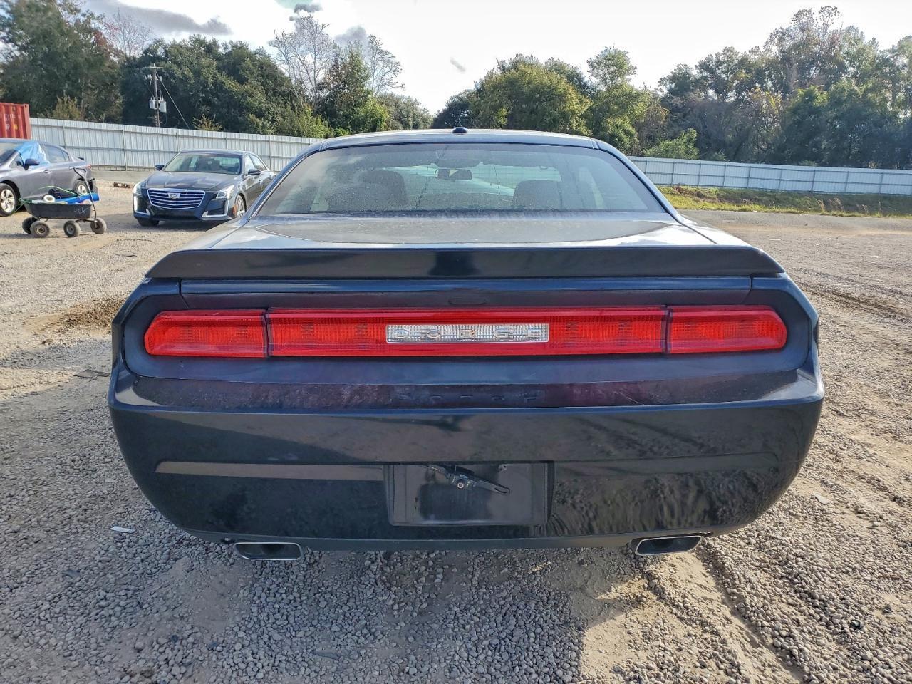 2011 DODGE Challenger
