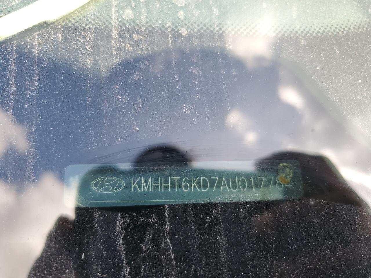 2010 HYUNDAI GENESIS