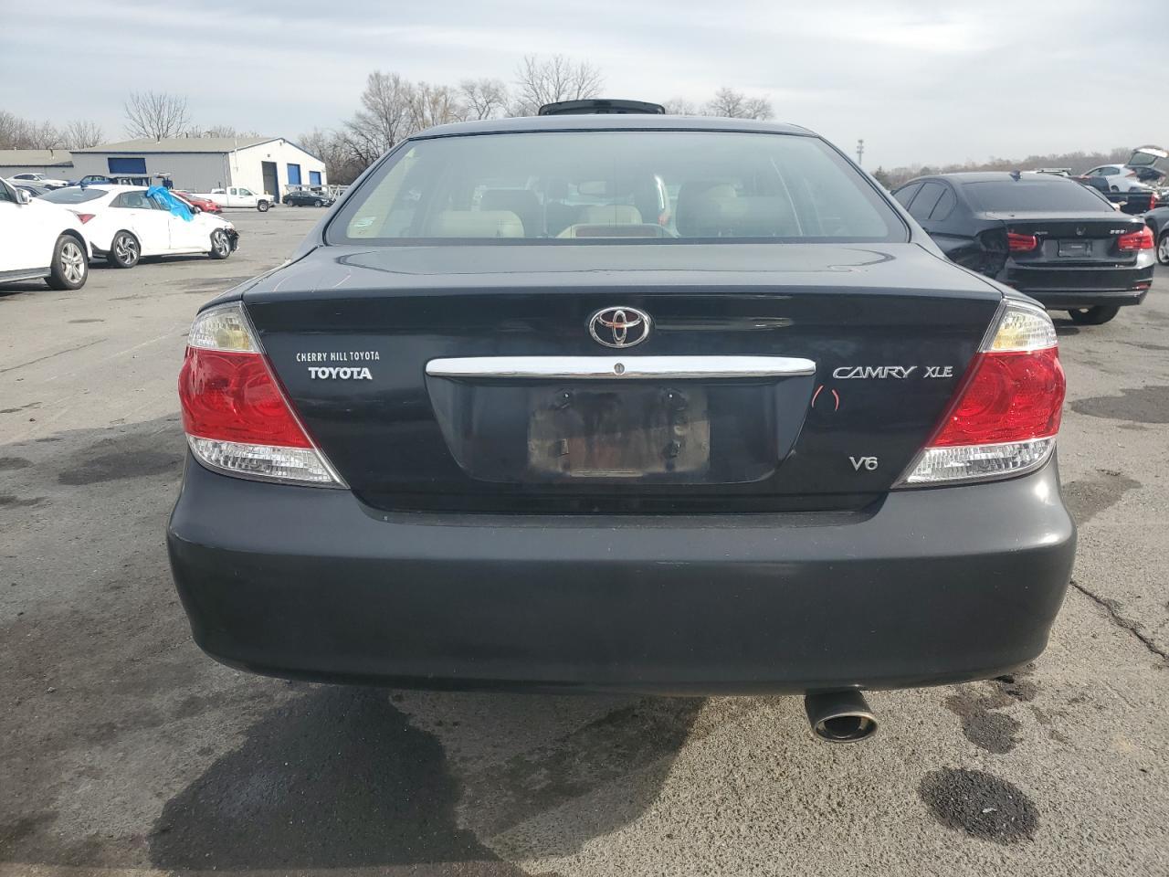 2005 TOYOTA CAMRY