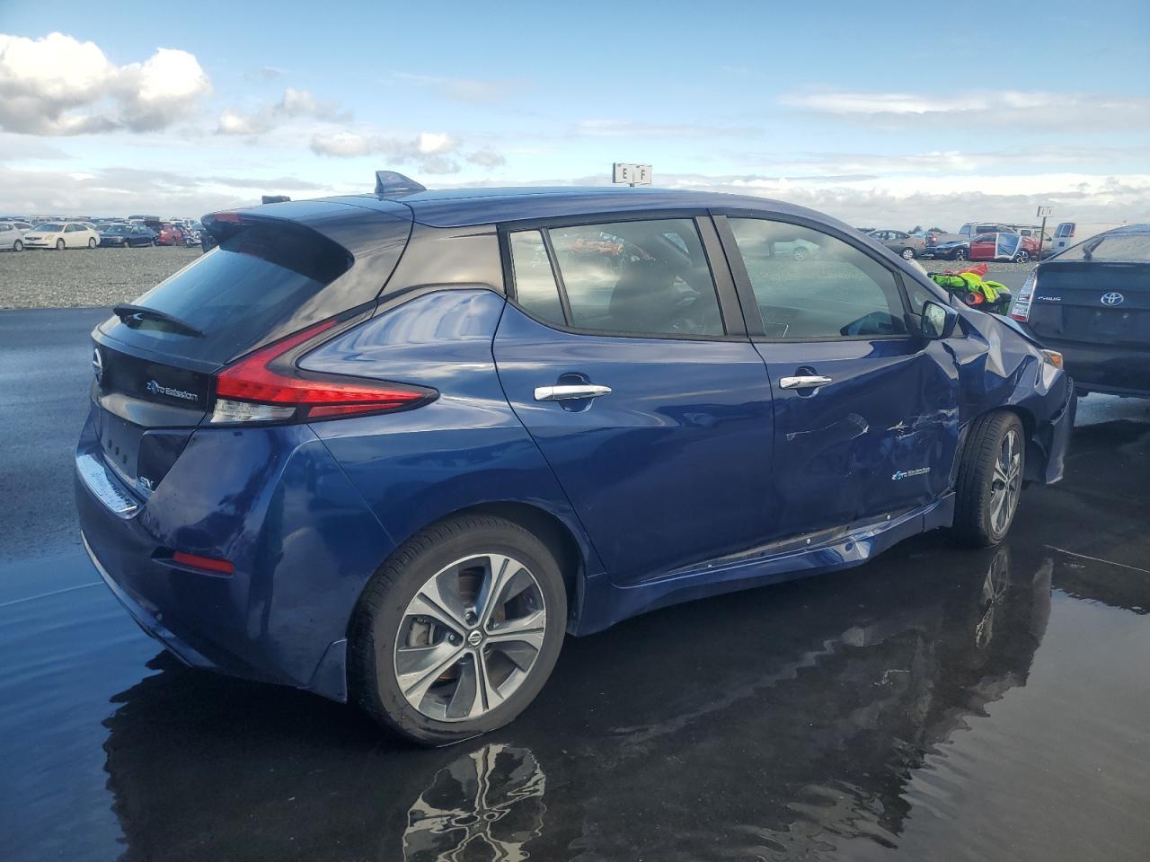 2019 NISSAN LEAF