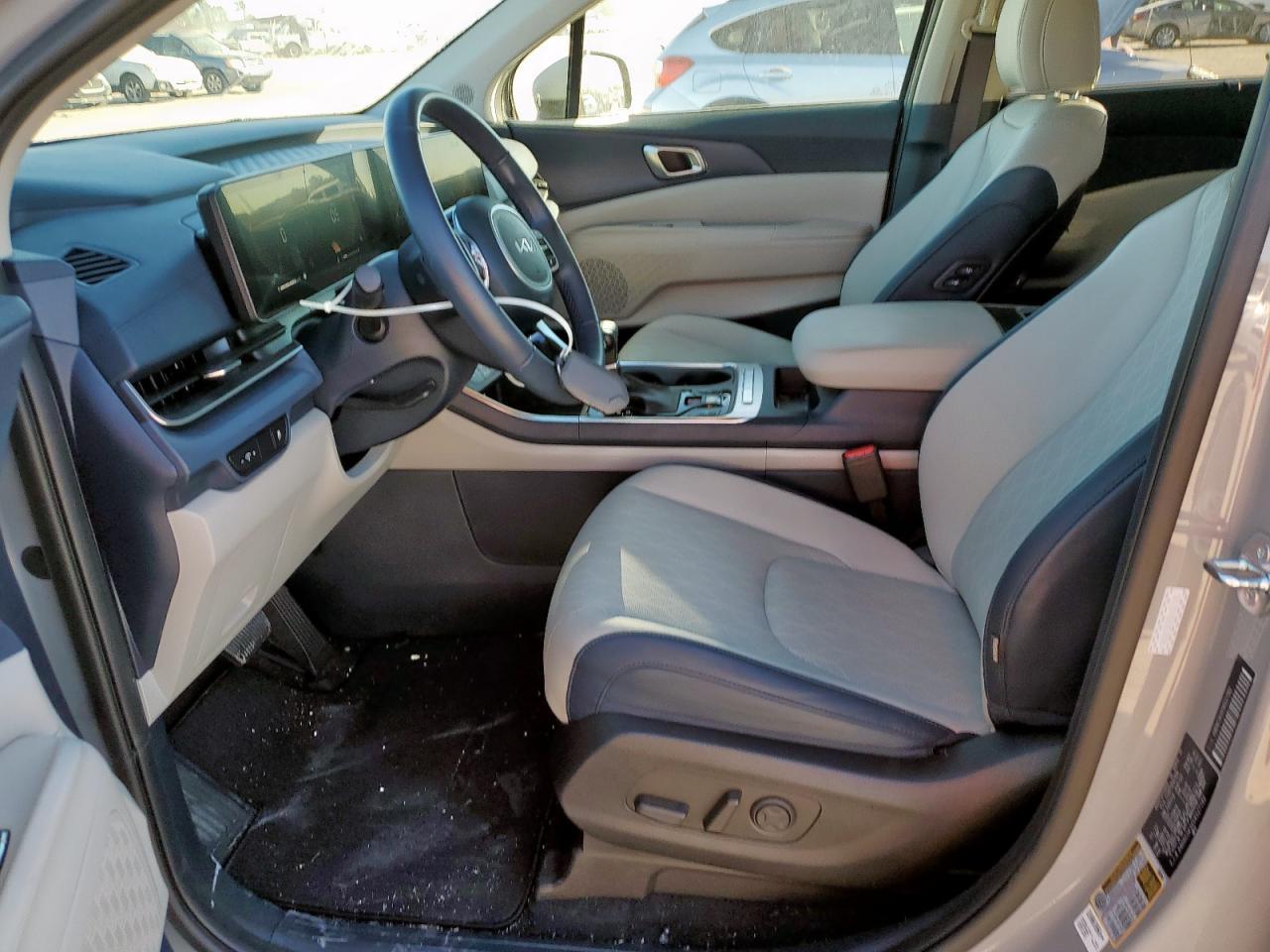 2025 KIA Carnival