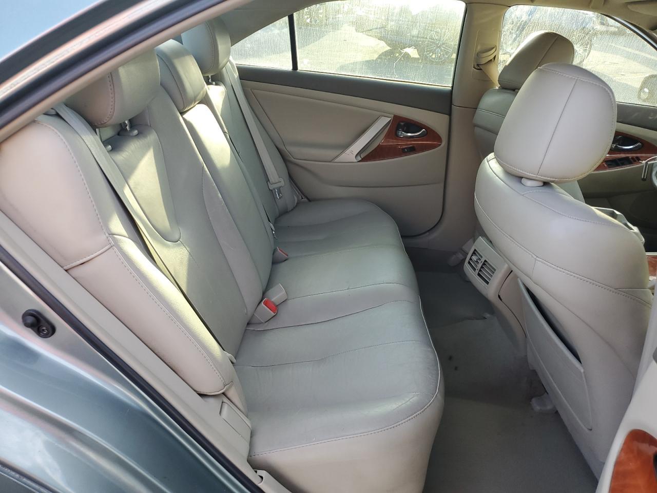2011 TOYOTA CAMRY
