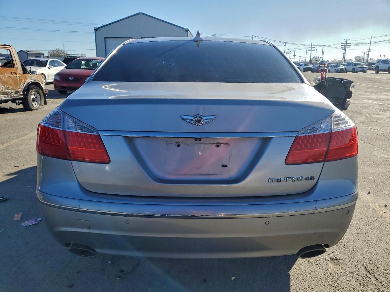 2011 HYUNDAI GENESIS