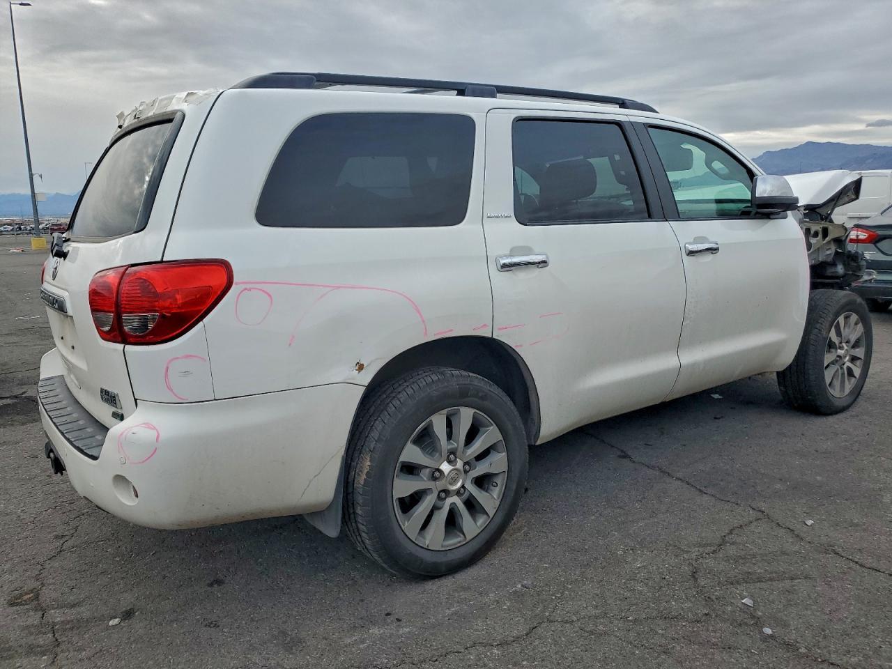 2017 TOYOTA Sequoia