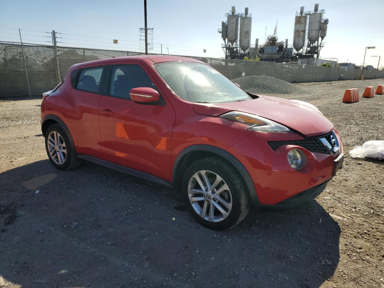 2015 NISSAN Juke