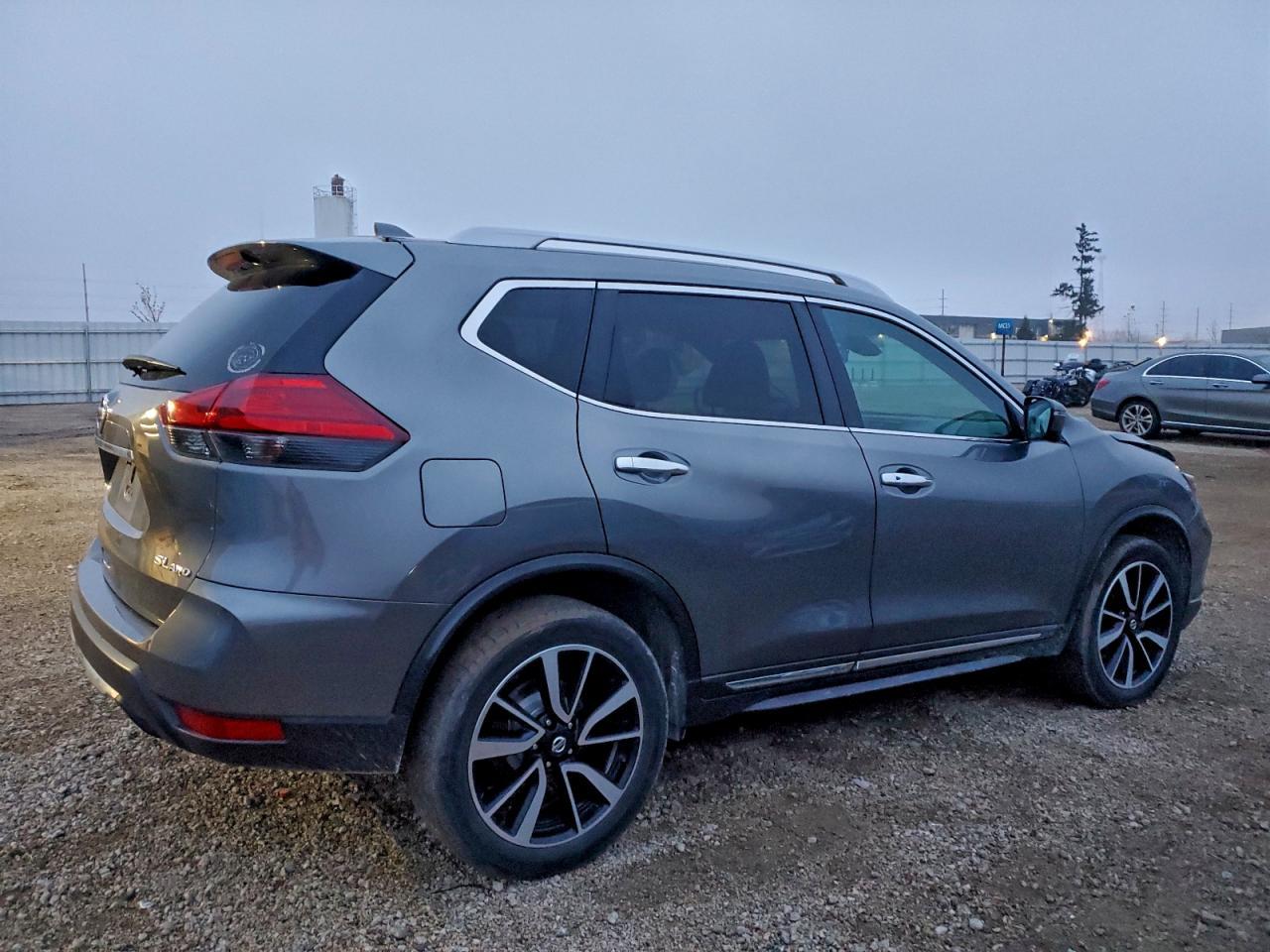 2017 NISSAN ROGUE