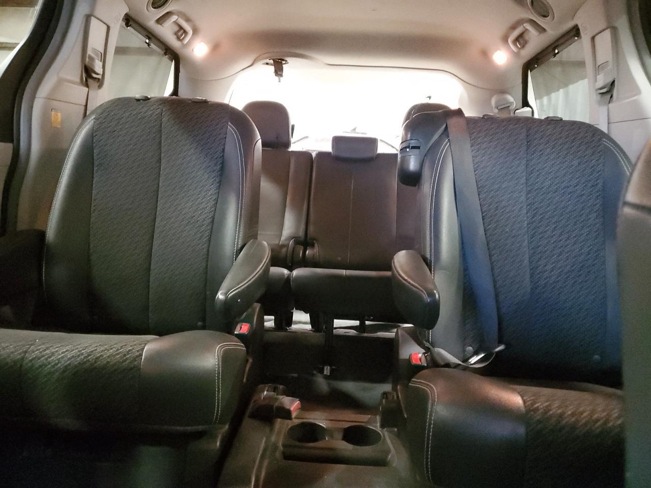 2013 TOYOTA SIENNA