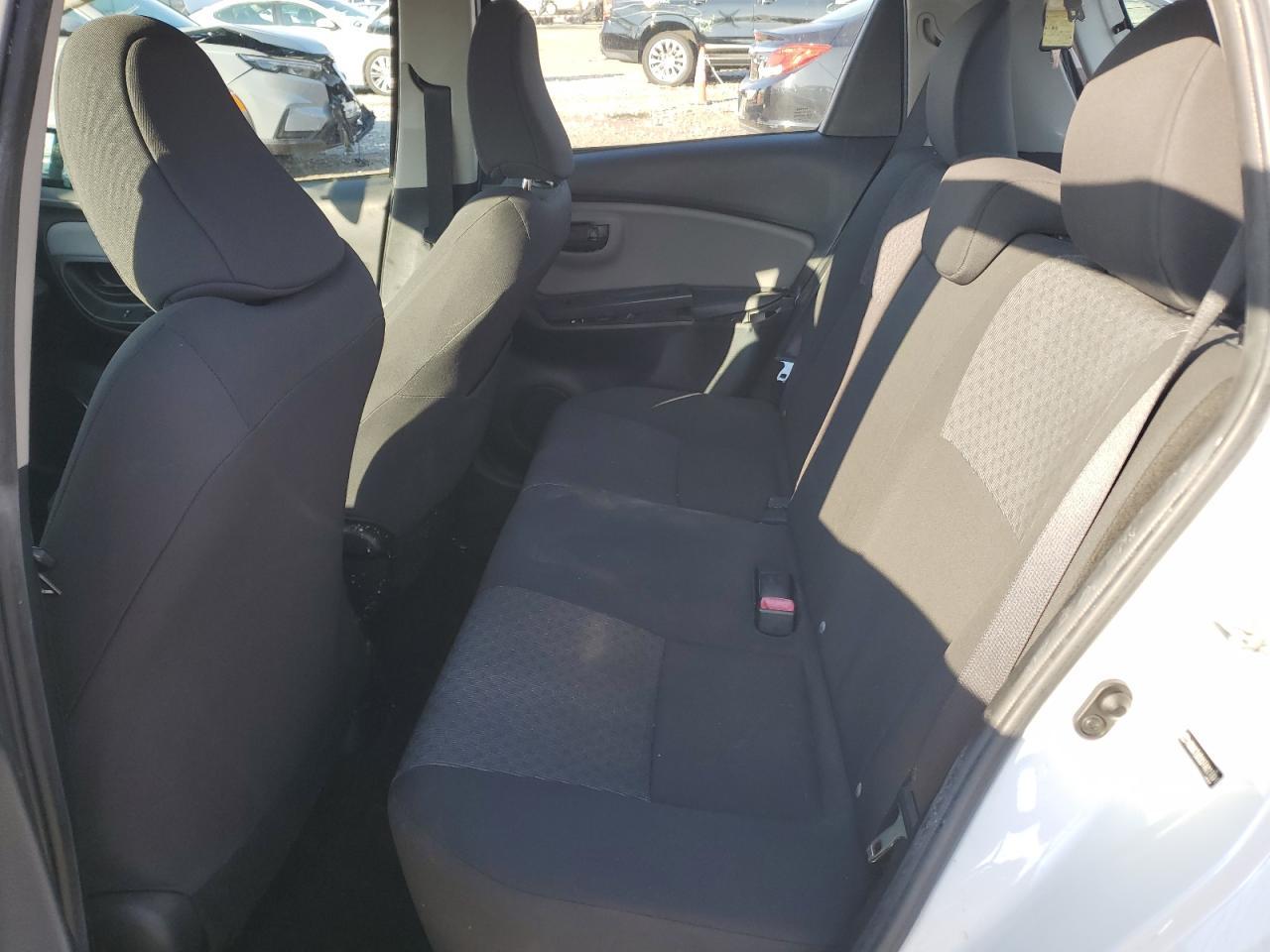 2015 TOYOTA YARIS