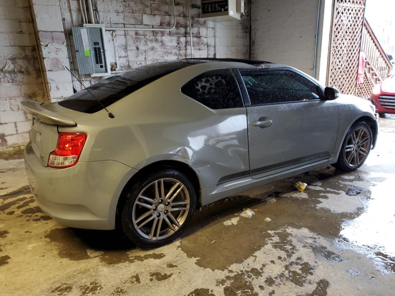 2011 TOYOTA SCION