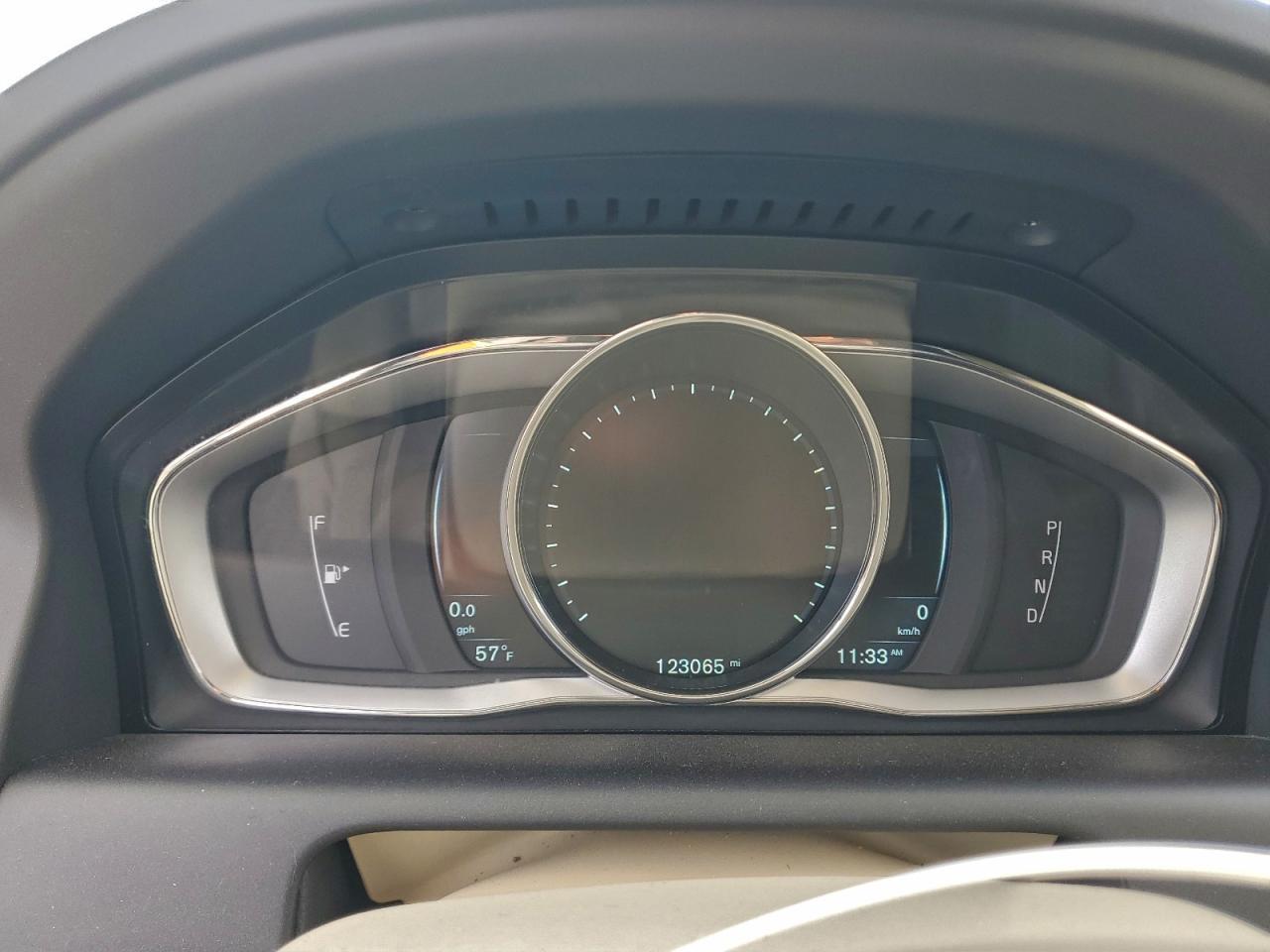 2015 VOLVO XC60