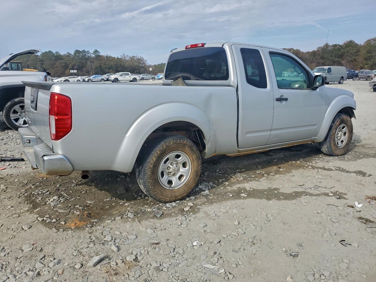 2015 NISSAN Frontier