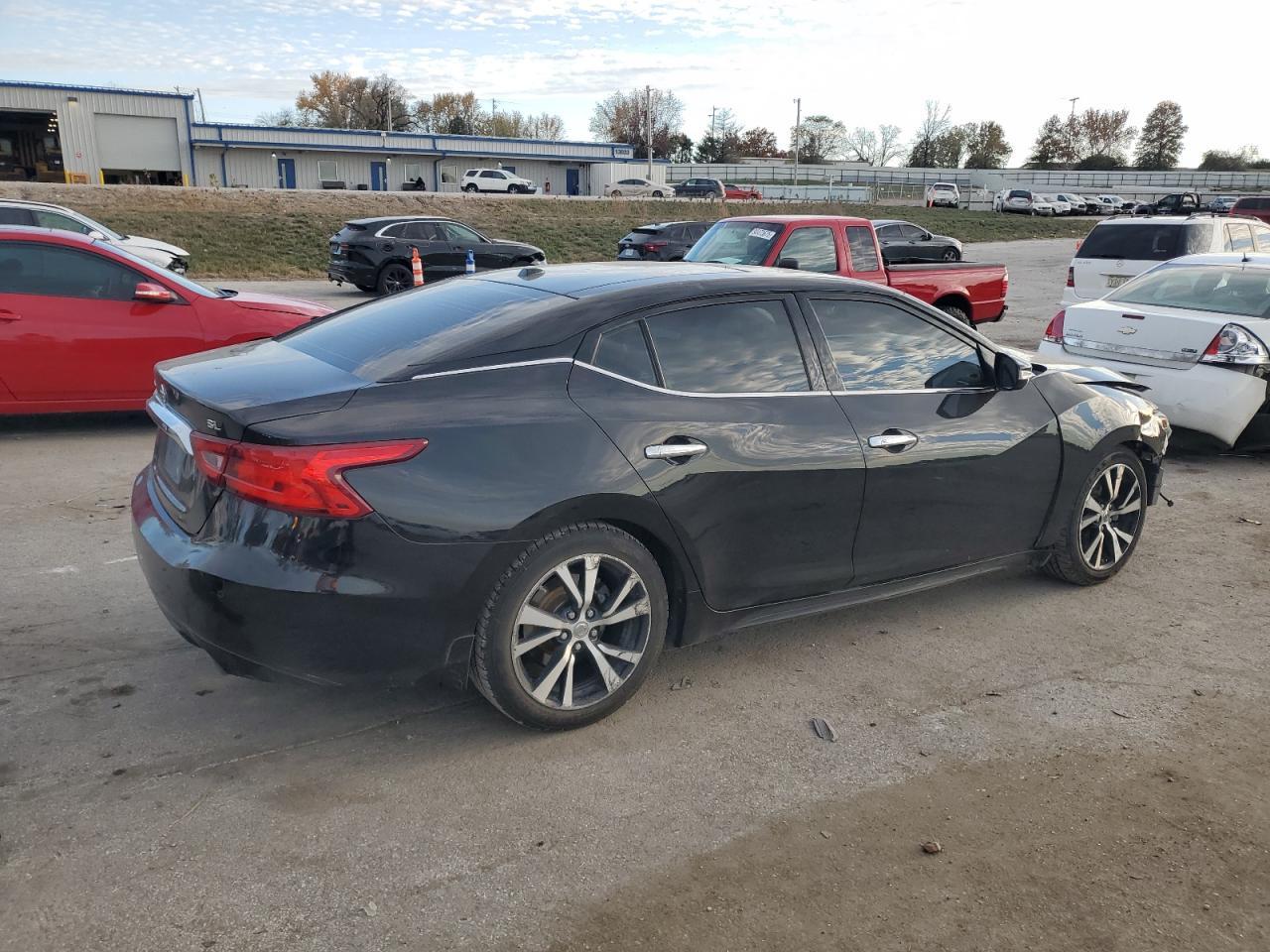 2018 NISSAN Maxima