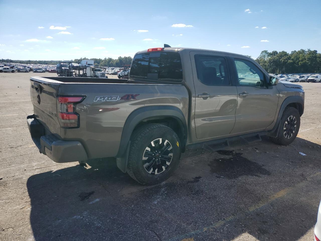 2023 NISSAN Frontier