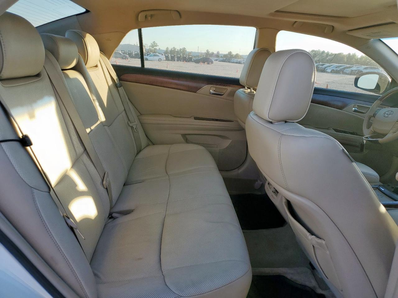 2012 TOYOTA Avalon