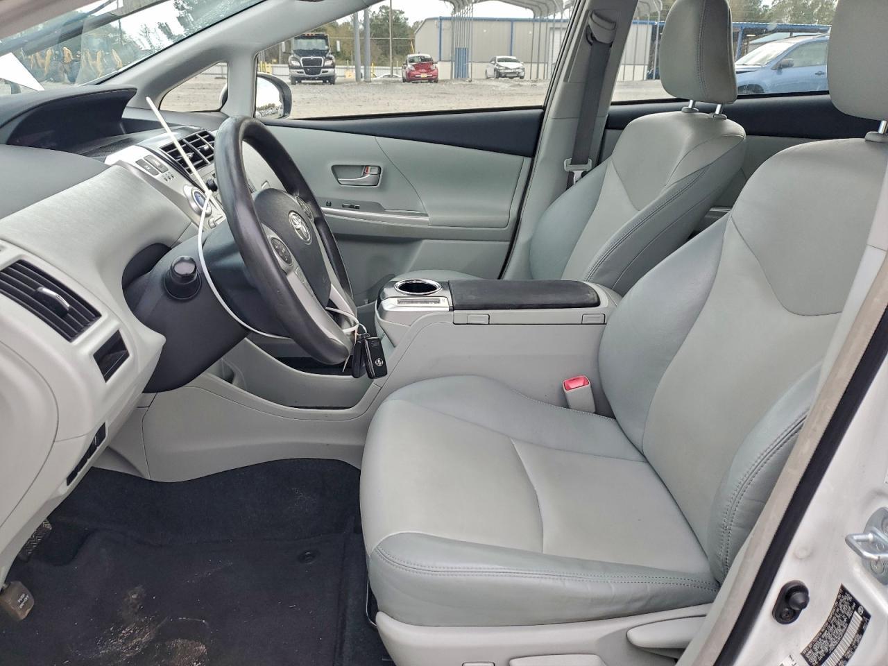 2012 TOYOTA PRIUS V