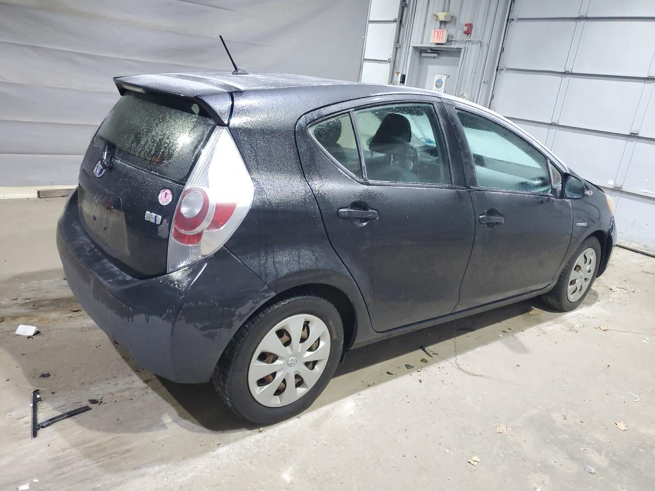 2012 TOYOTA Prius c
