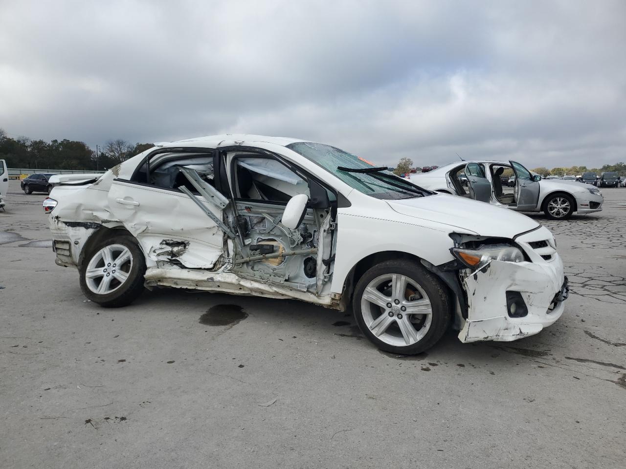 2013 TOYOTA COROLLA