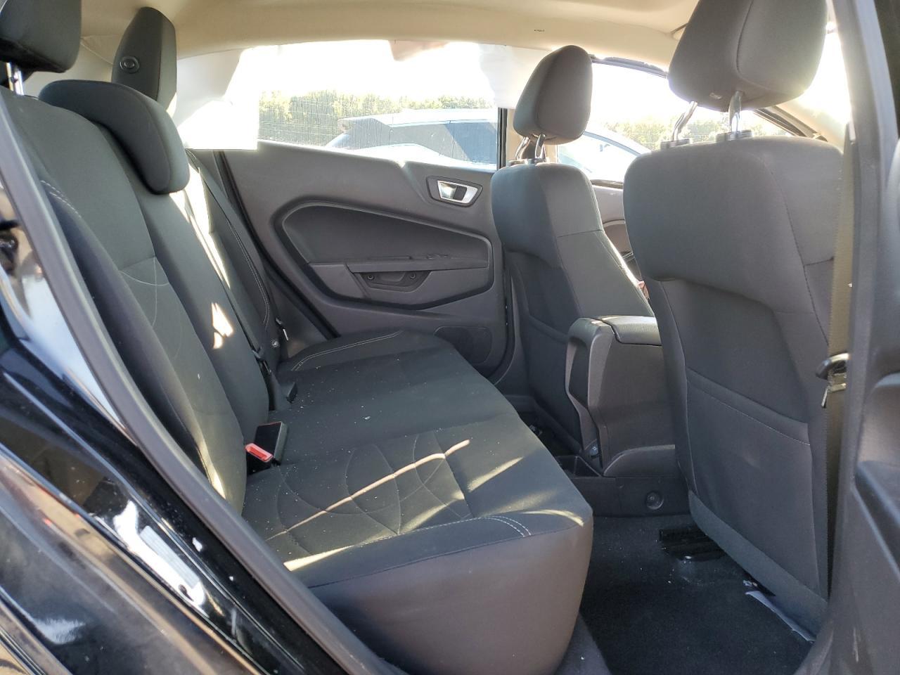 2016 FORD Fiesta