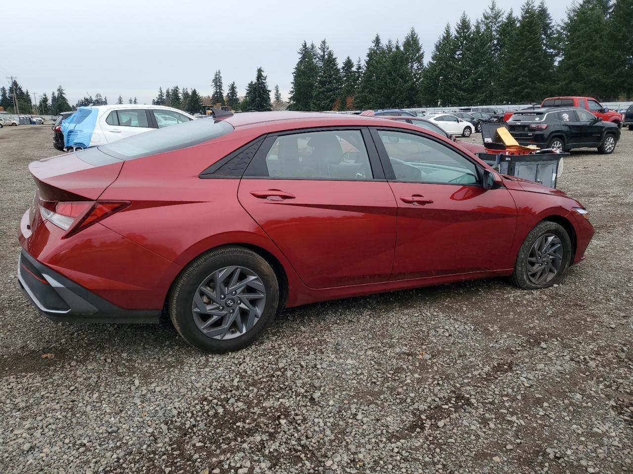 2024 HYUNDAI ELANTRA