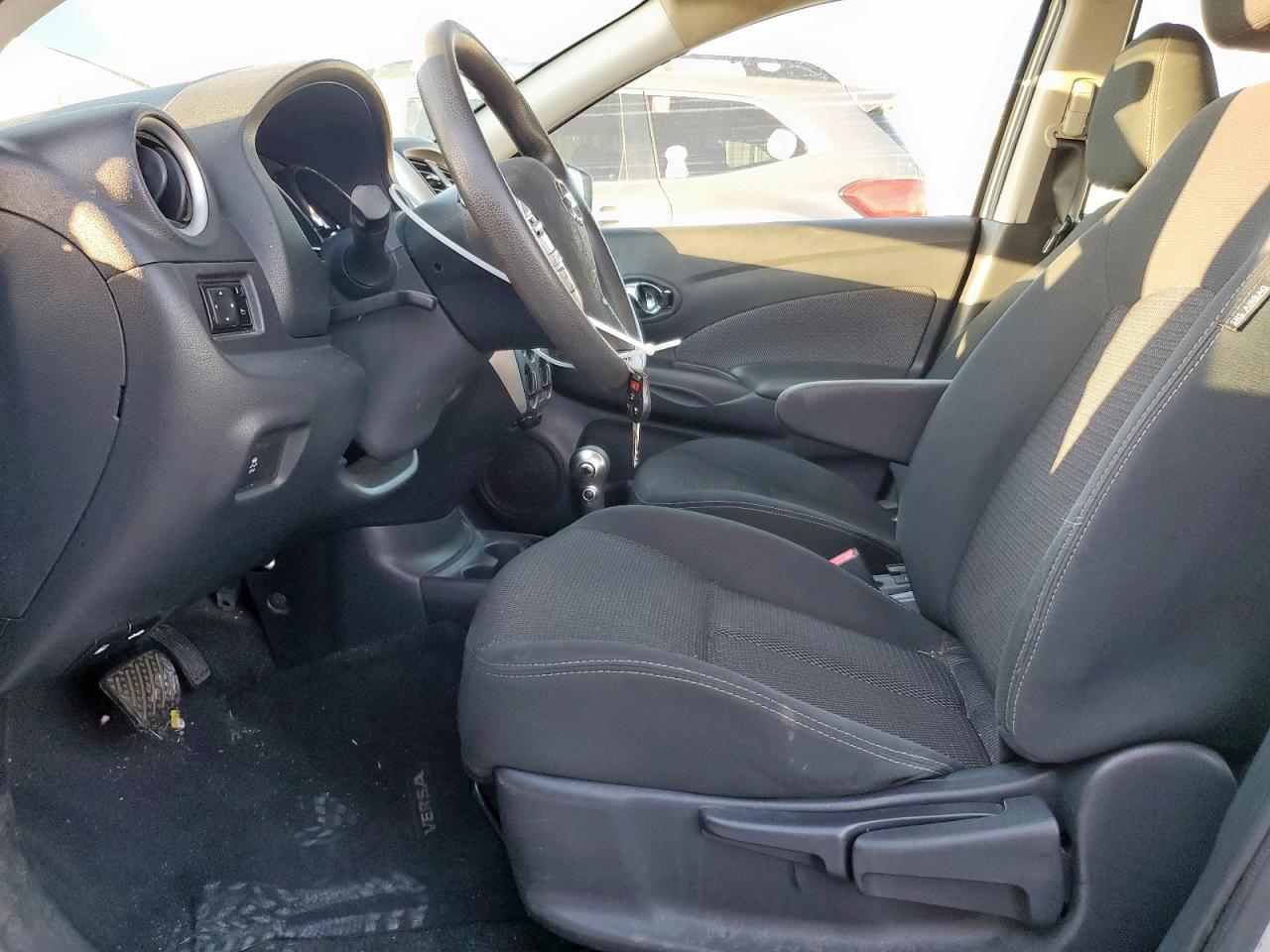 2016 NISSAN VERSA