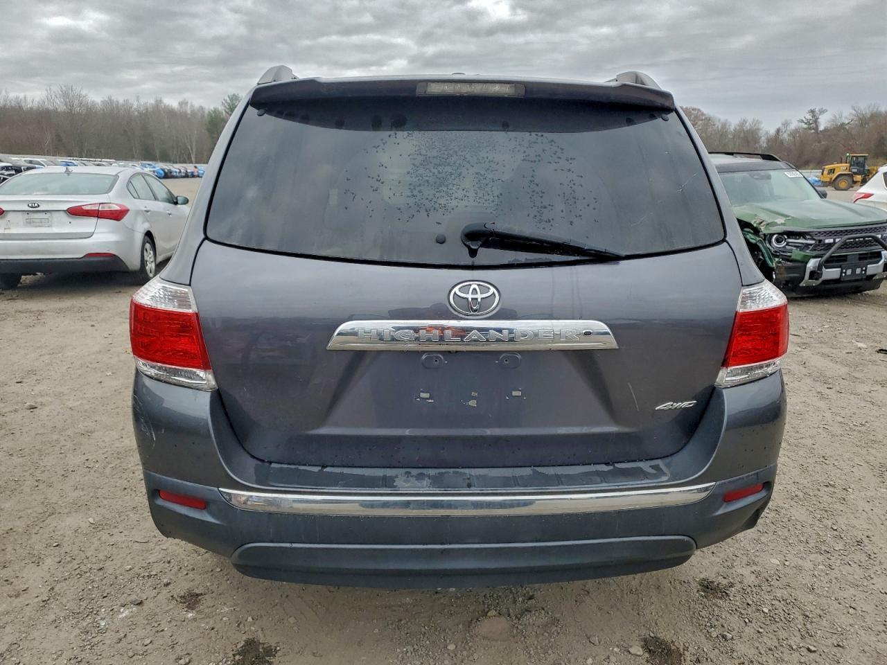 2013 TOYOTA HIGHLANDER