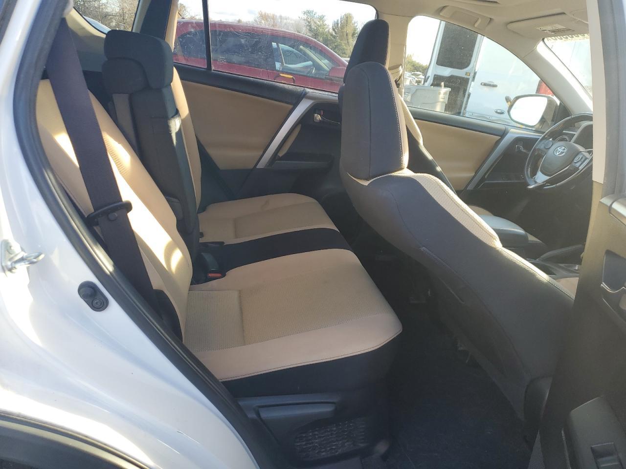 2016 TOYOTA RAV4