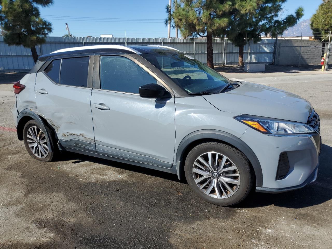 2021 NISSAN KICKS