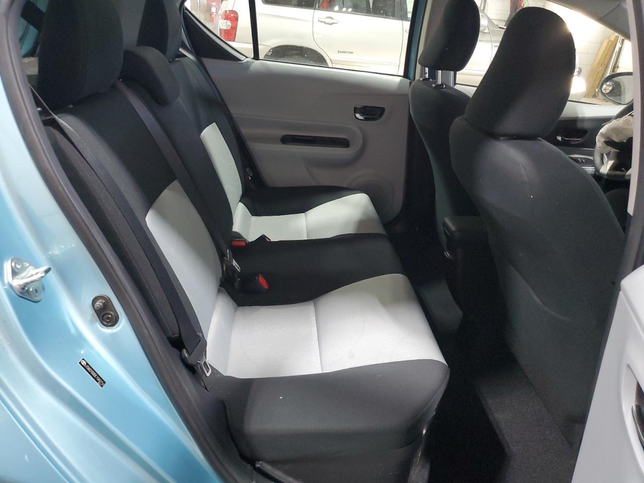 2014 TOYOTA Prius c