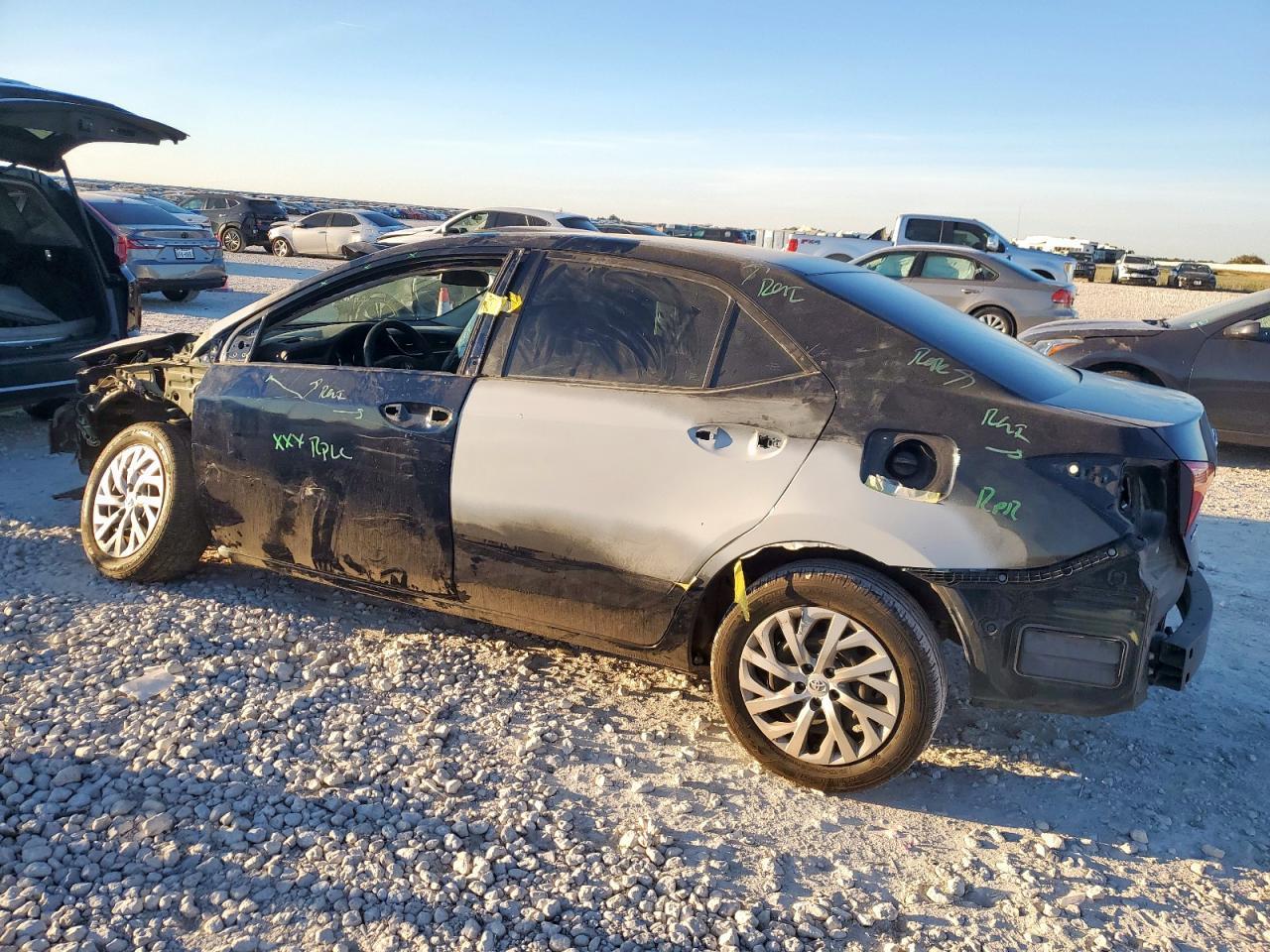 2018 TOYOTA COROLLA