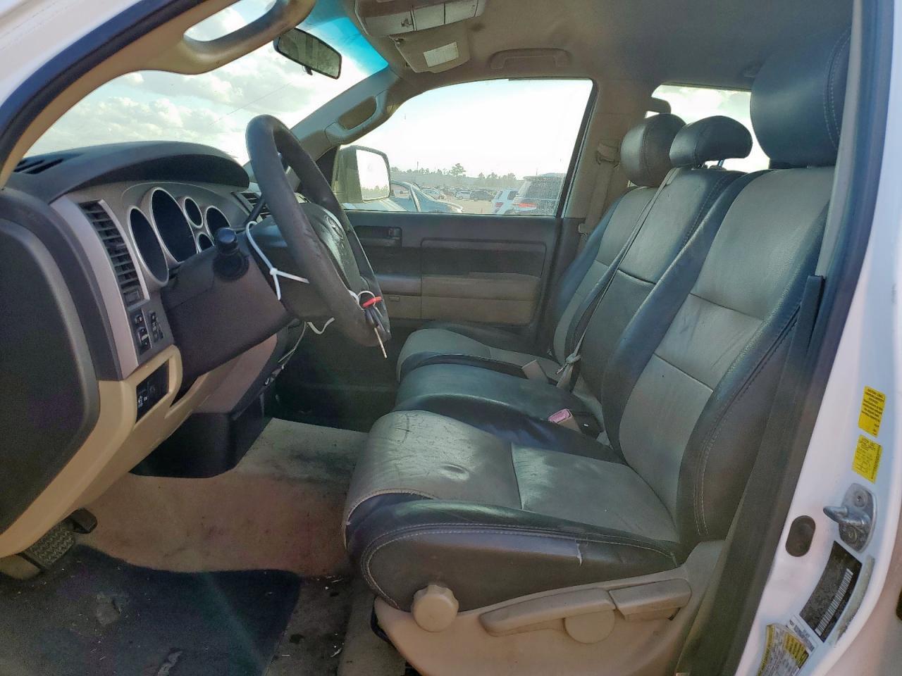 2011 TOYOTA TUNDRA