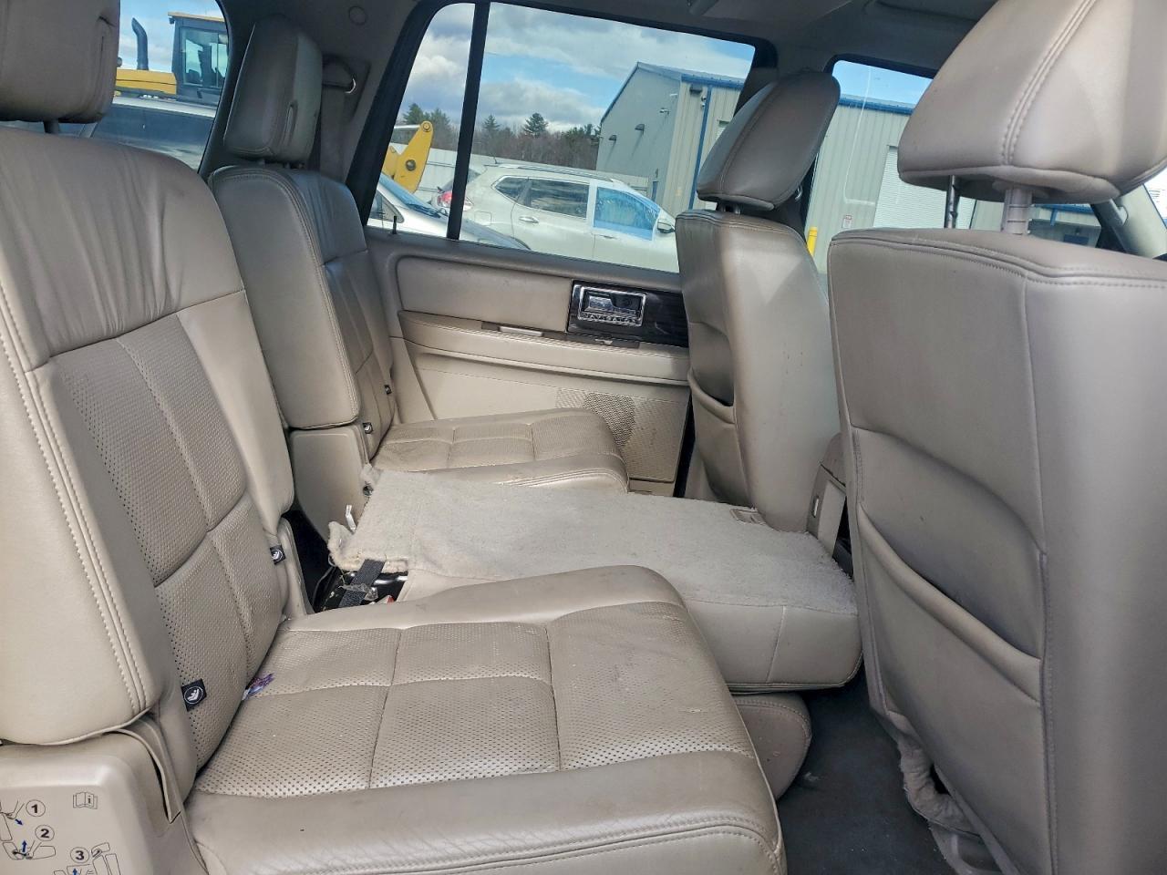 2010 LINCOLN Navigator
