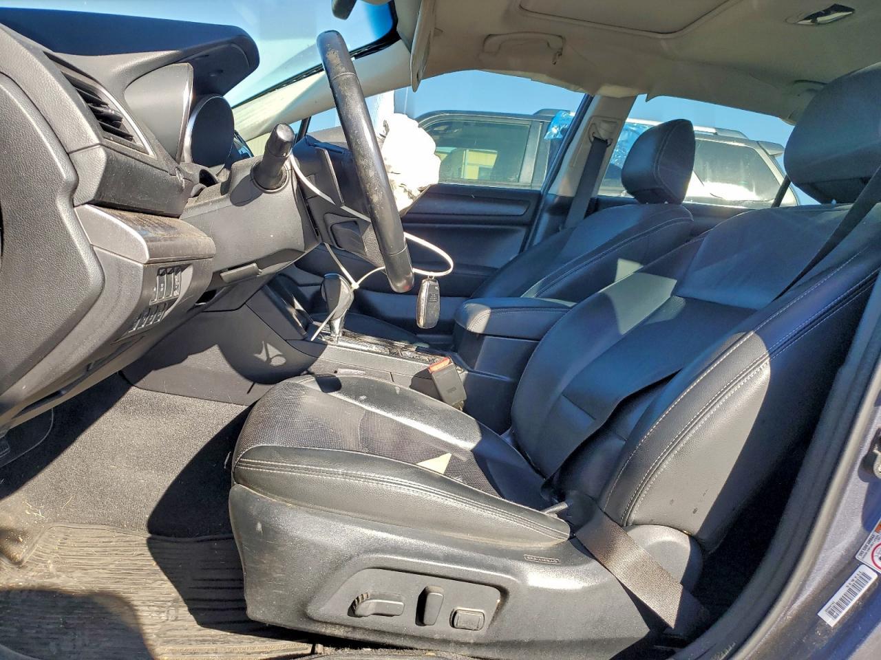 2016 SUBARU Legacy