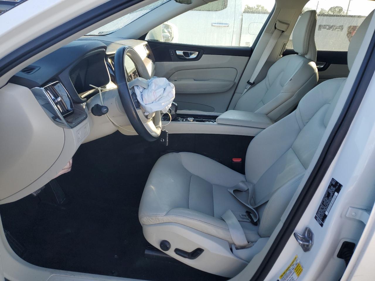 2021 VOLVO XC60
