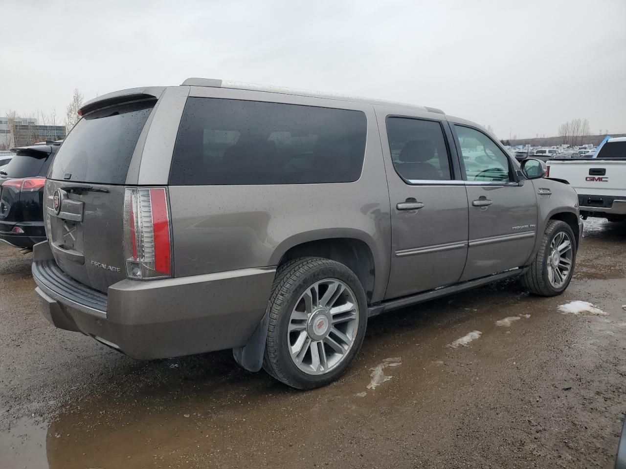 2014 CADILLAC Escalade ESV