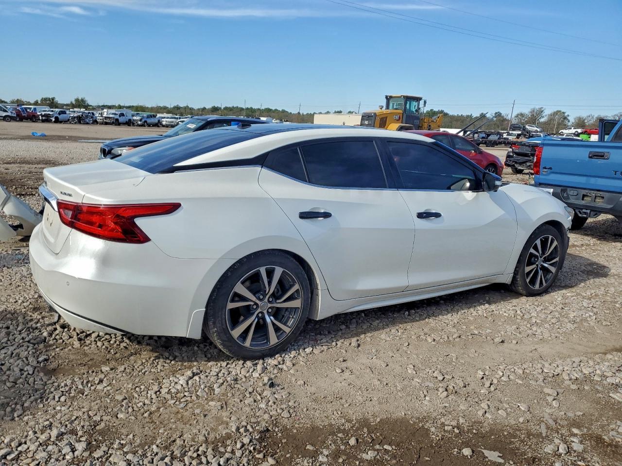 2017 NISSAN Maxima