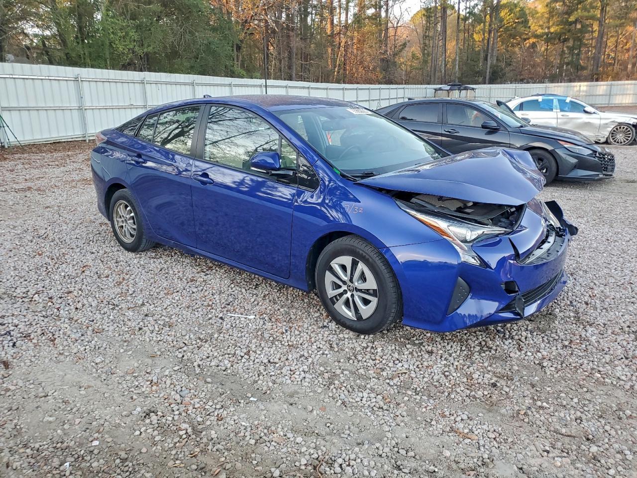 2016 TOYOTA PRIUS