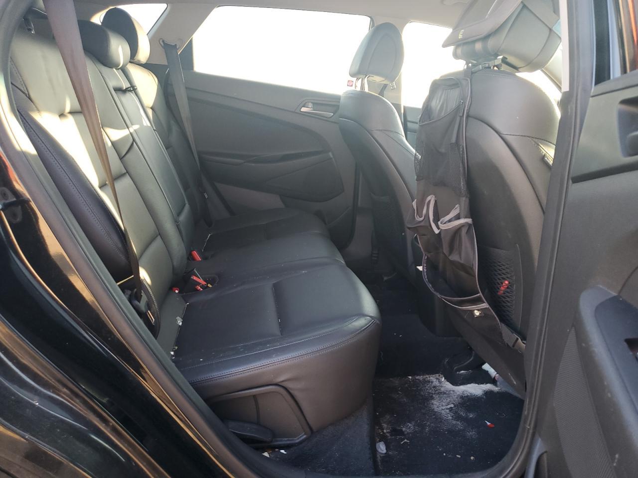 2016 HYUNDAI TUCSON