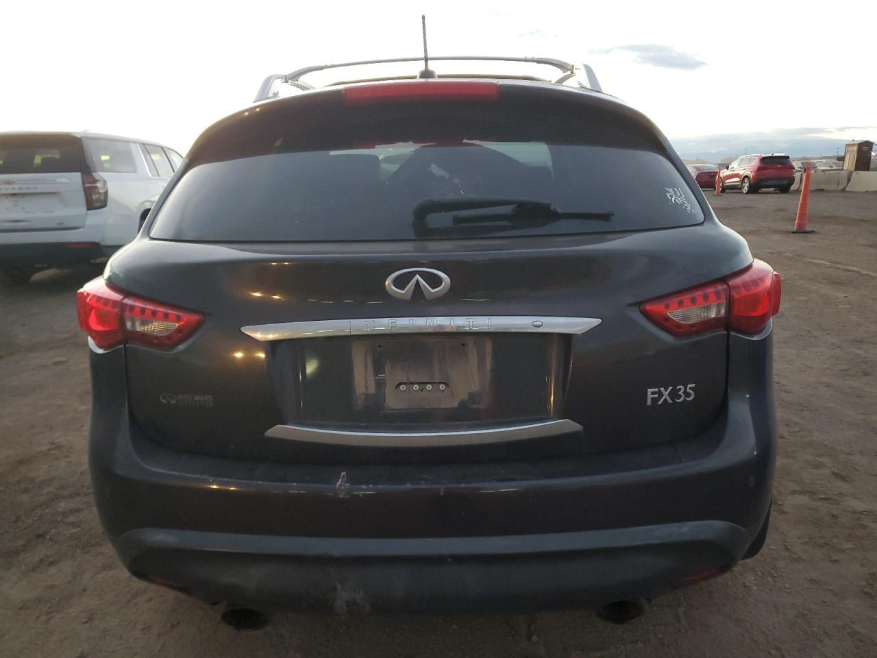 2010 INFINITI FX35