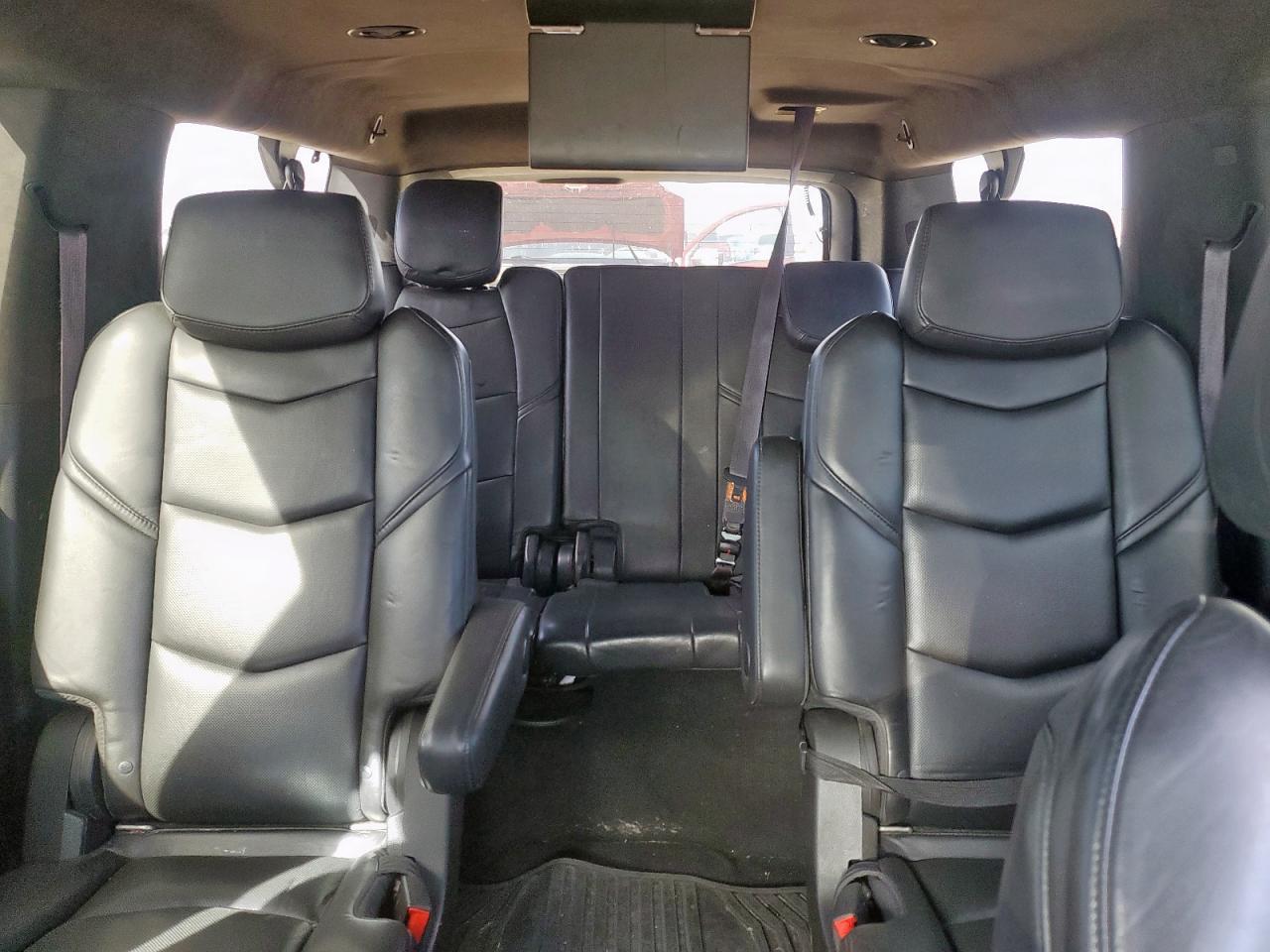 2017 CADILLAC Escalade ESV