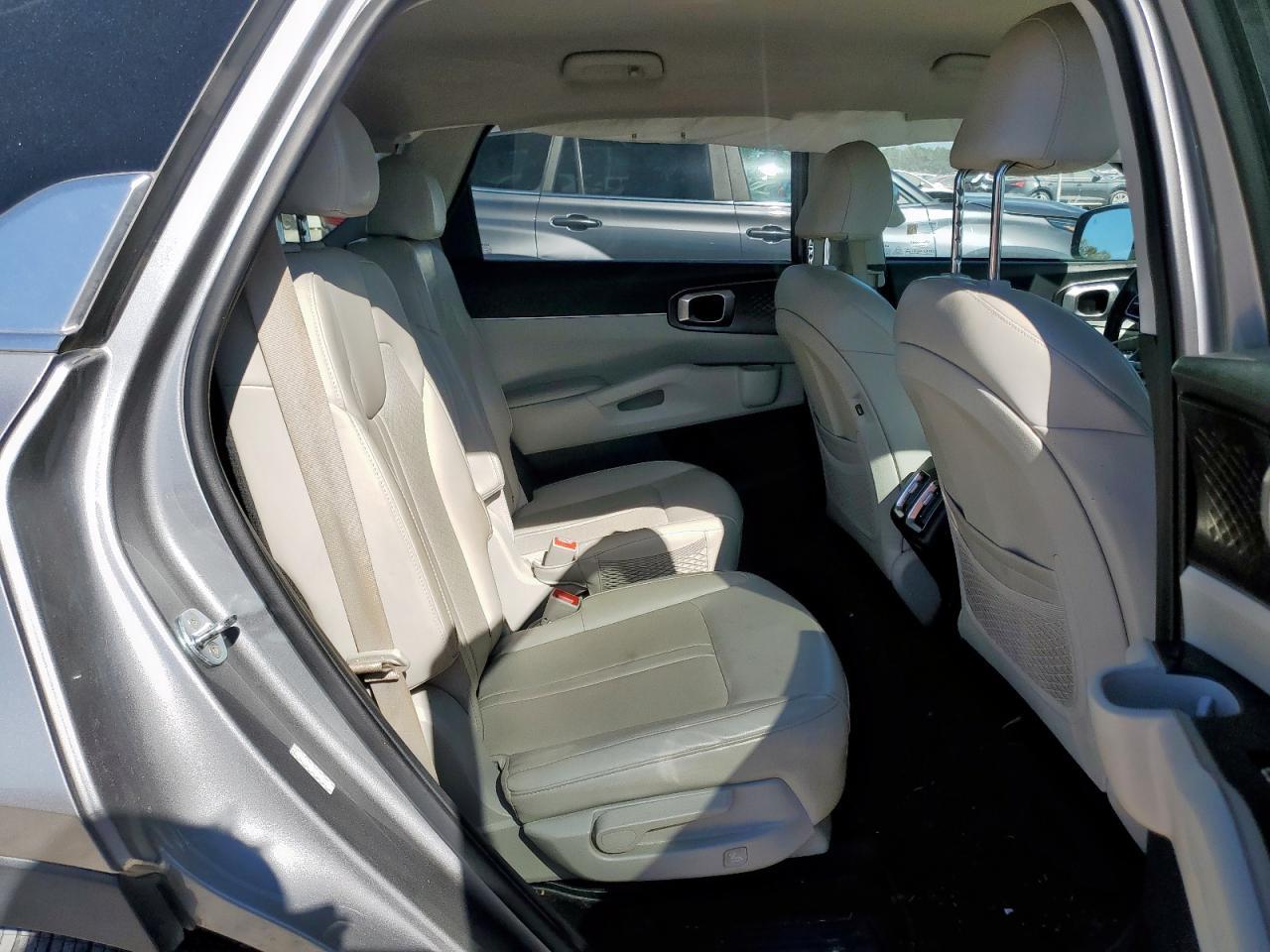 2022 KIA SORENTO