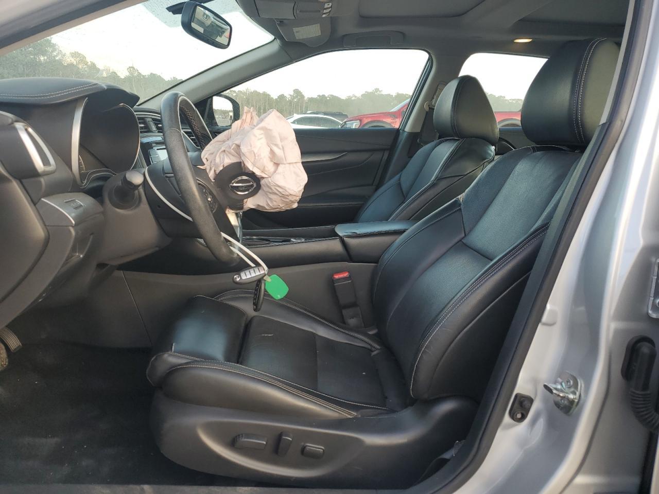 2017 NISSAN Maxima