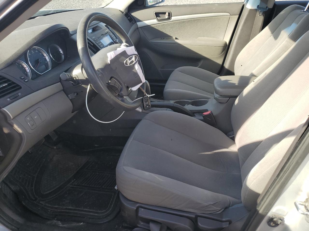 2010 HYUNDAI SONATA