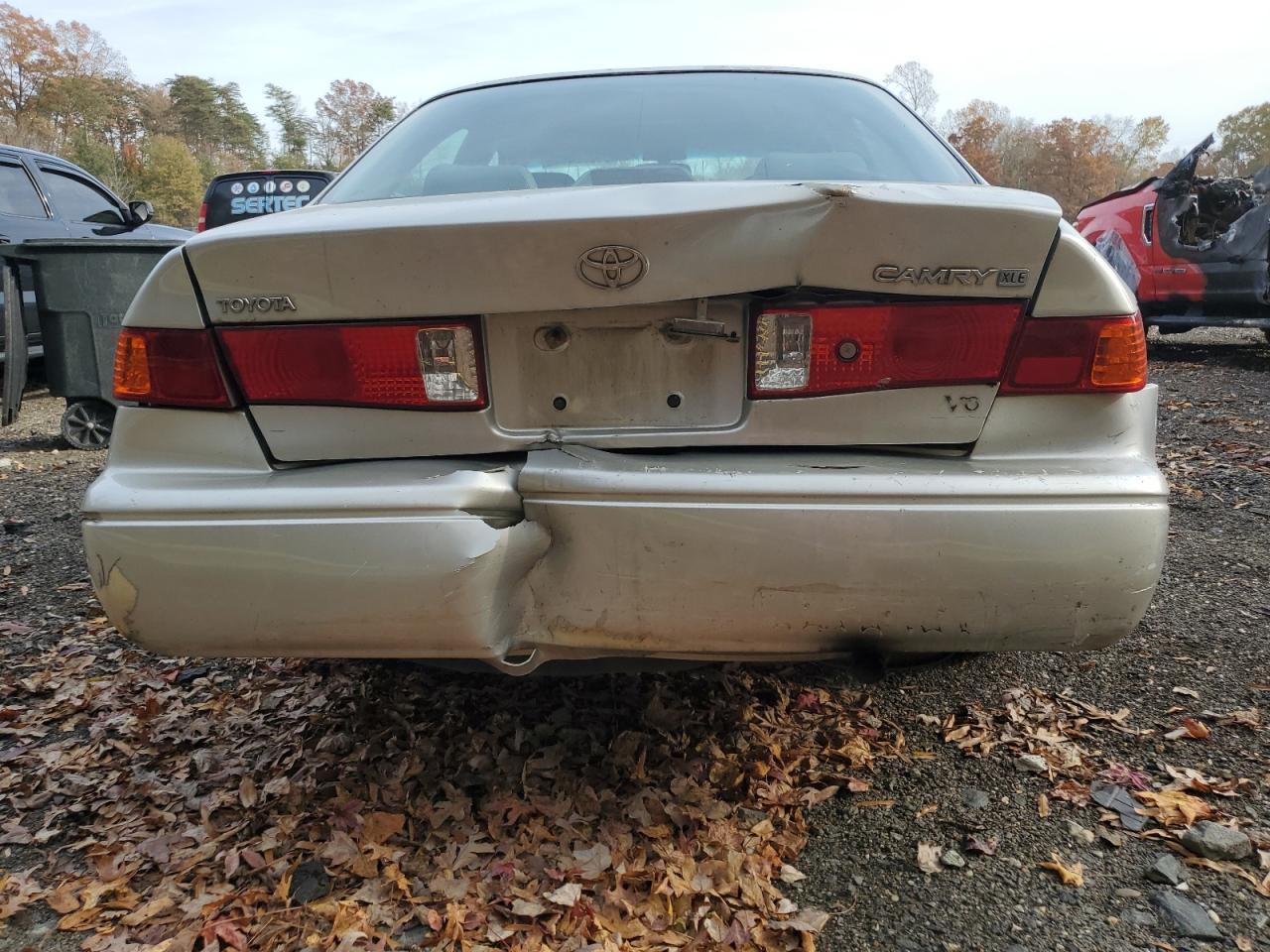 2001 TOYOTA CAMRY
