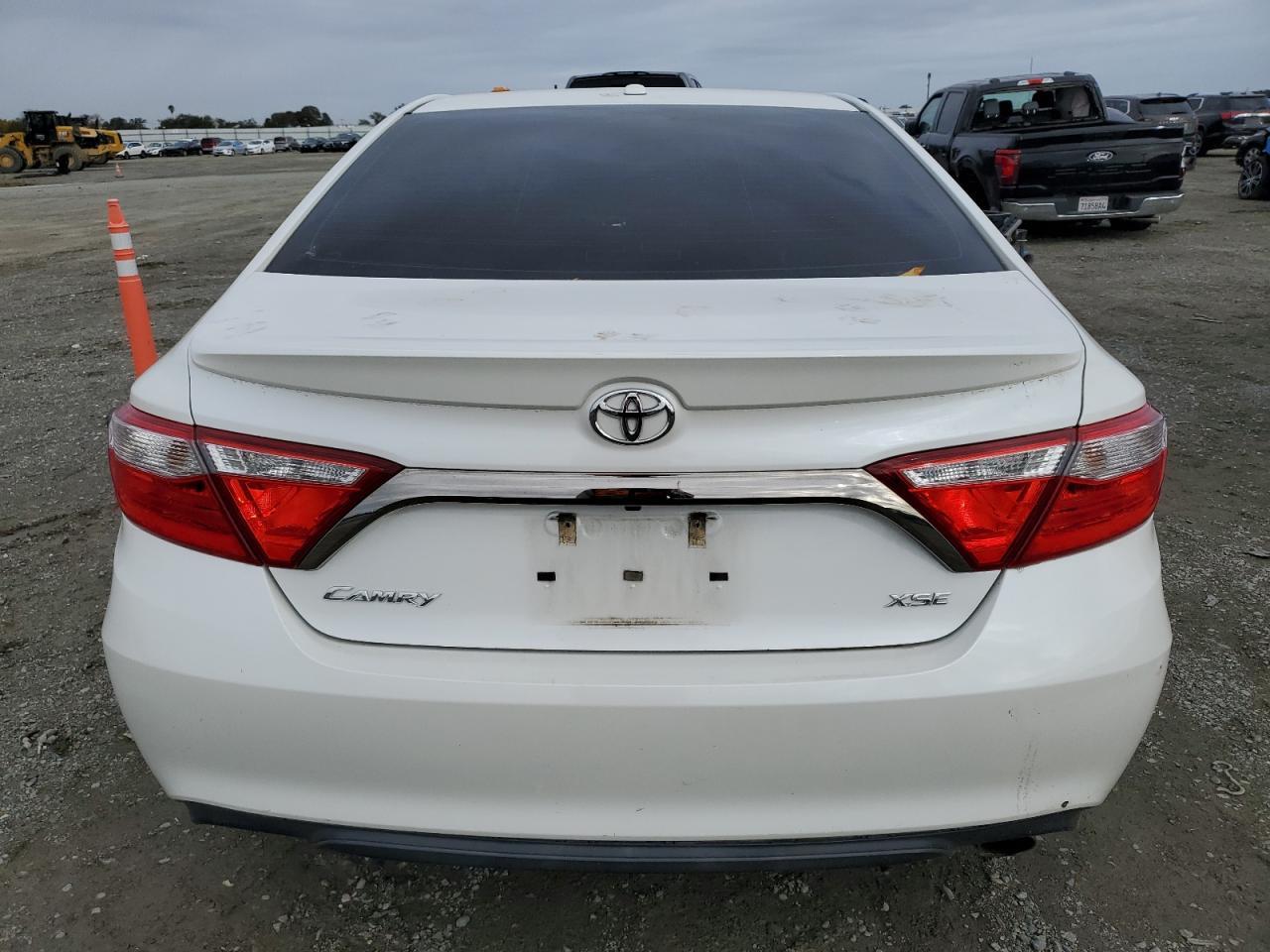 2015 TOYOTA CAMRY