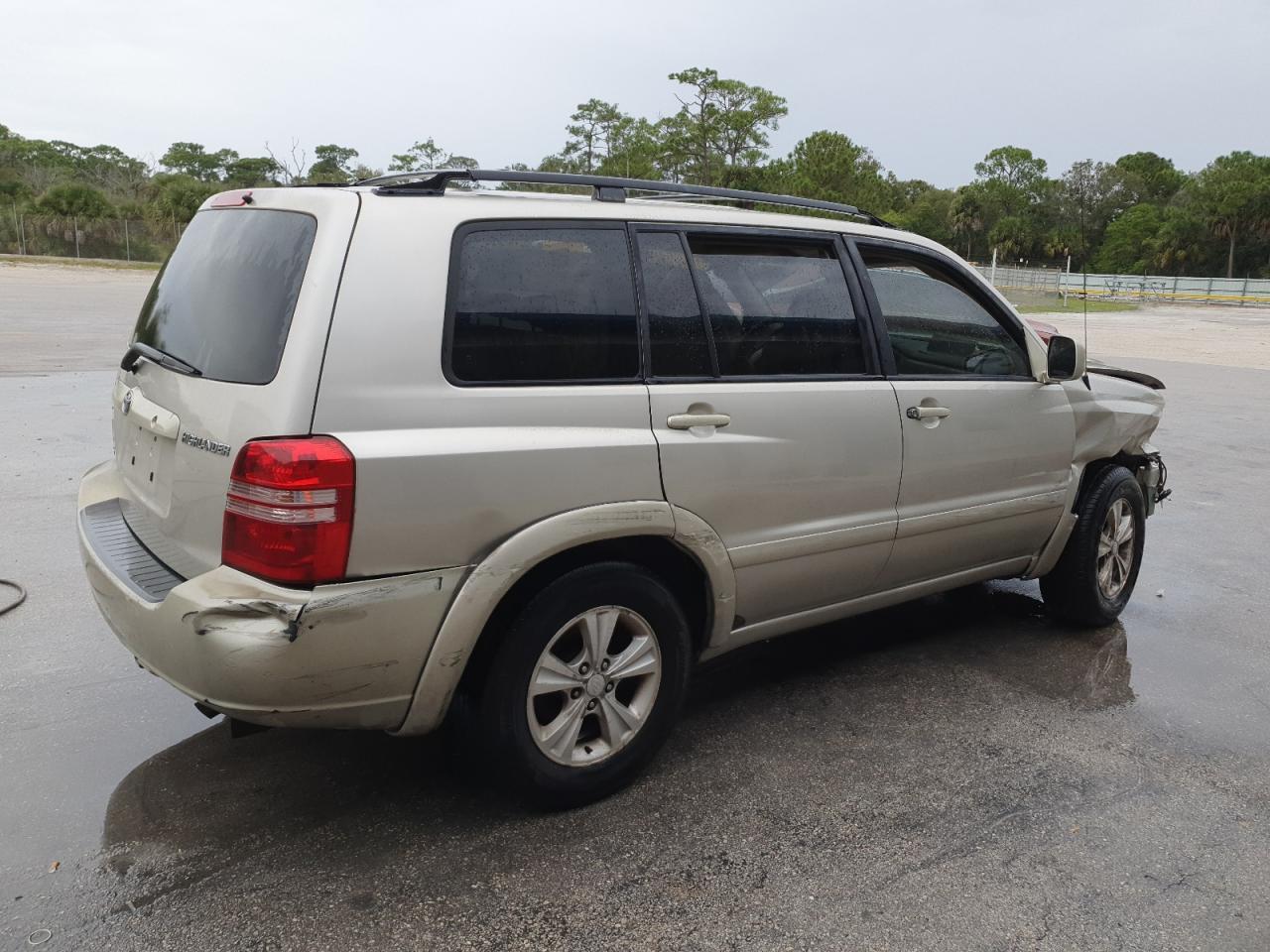 2002 TOYOTA HIGHLANDER