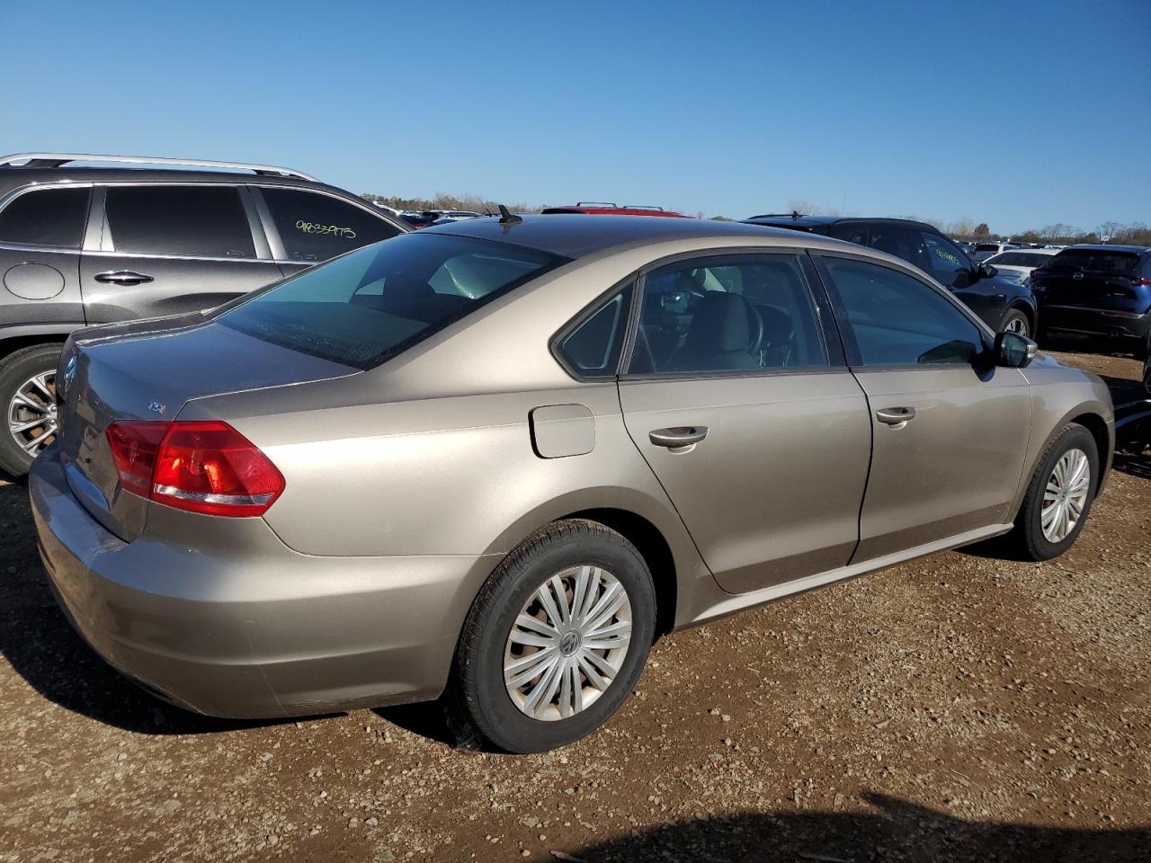 2015 VOLKSWAGEN Passat