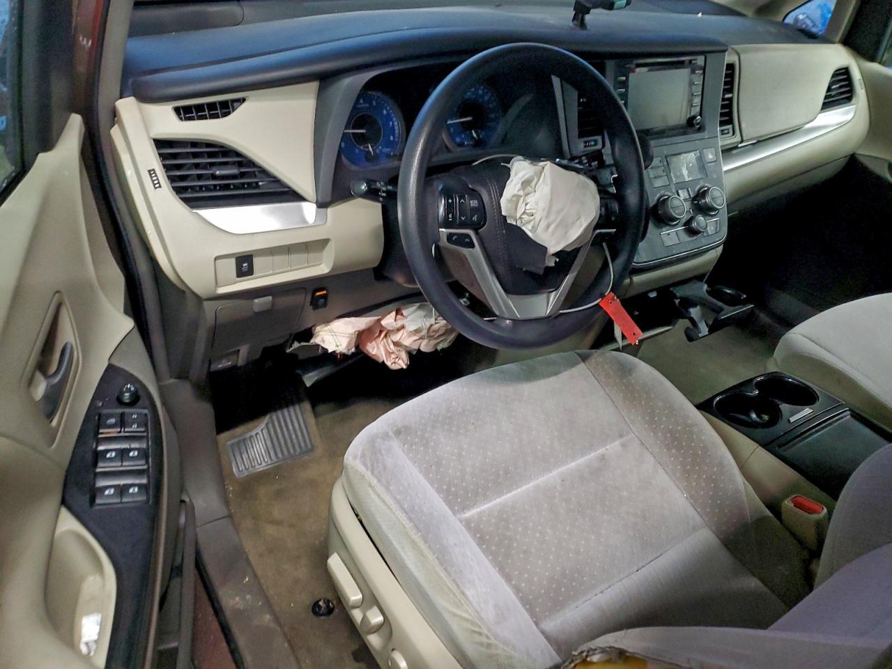 2018 TOYOTA SIENNA