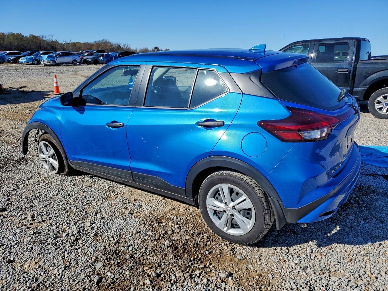 2024 NISSAN KICKS