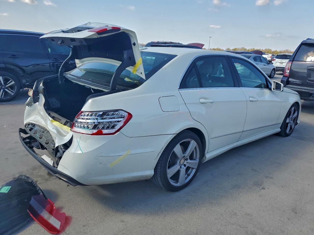 2010 MERCEDES-BENZ E-Class